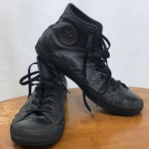 Black leather converse Chuck Taylor’s